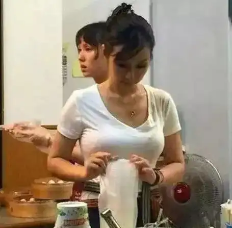 又丑又搞笑的图片老板娘