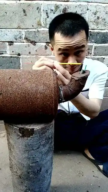 这烟囱太好玩了,农村小伙真会玩

