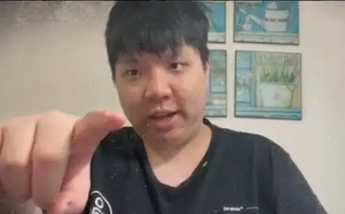 姿态水晶哥和aj力挺cryin姿态这就是msi冠军中单的实力
