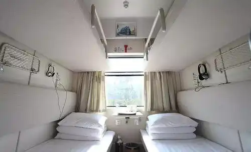 有没有坐过高级软卧的姐妹
