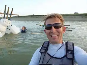 英媒评出13张全球最愚蠢自拍照高清组图