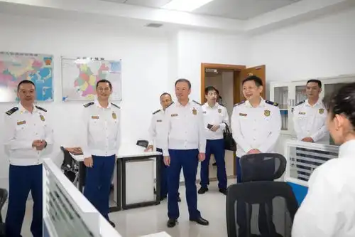消防救援局詹寿旺政委到总队调研指导工作
