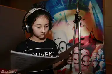组图眼镜狗黄渤变萌狗贾玲独特方言搞笑

