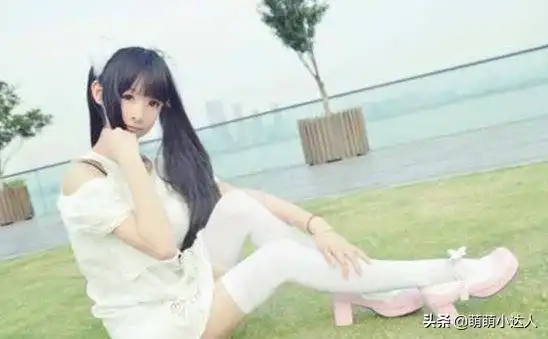 搞笑趣图黑丝袜,白婚纱,真是好搭配呀
