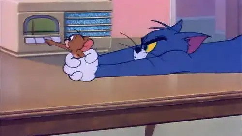 猫和老鼠汤姆好困啊,抓老鼠抓到一半也能睡着
