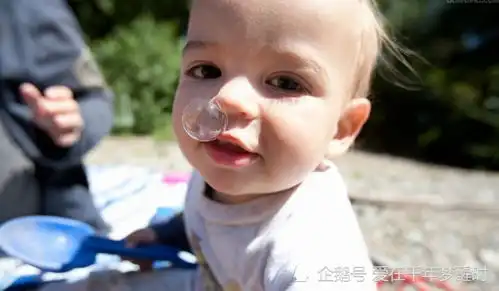 流鼻涕到肺炎仅2天出现这种鼻涕不重视,娃要遭大罪

