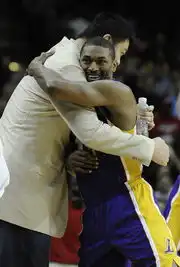 nba趣味图正太林书豪遭调戏姚明阿泰叙旧情
