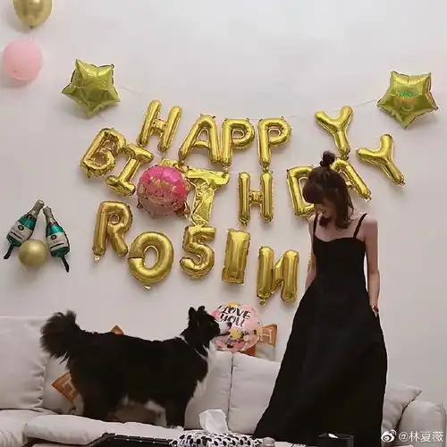 组图林夏薇晒照庆35岁生日与胡定欣乐易玲陈山聪合影显温馨

