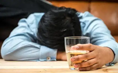 经常熬夜肝火旺喝水时不妨加点料,清肝火,解肝毒,养肝又护肝