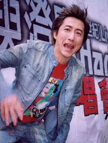 在线求搞笑的qq头像,男生的,要幽默搞笑的

