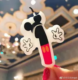 李小鹏二胎儿子1周岁全家庆祝
