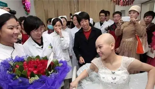 河南女子去世,丈夫给手机充1000元话费,埋妻子墓里每天说想你
