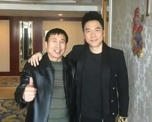 有妻有孩儿幸福满满,唱过爱情鸟的林依轮,堪称人生赢家