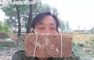 爆笑图片这口罩一般人可戴不了,只有高人才能戴得了
