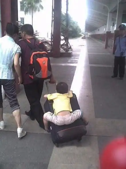 搞笑图片笑话段子你娶丑点的女孩做媳妇,这样的老婆不会出轨
