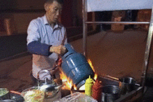 gif搞笑趣图你怎么了你是激动的哭了吗
