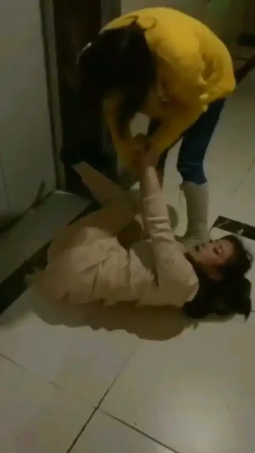 东北女生喝醉酒的样子
