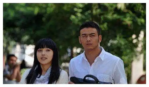 杨烁8年前主演的一部剧,那时的他演技自然,跟油腻绝不沾边
