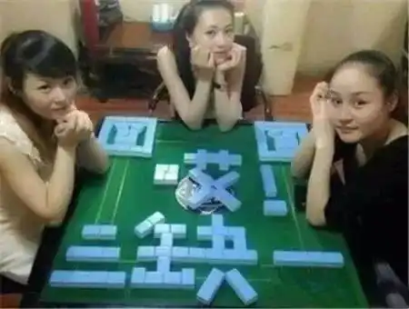 资深挖哥告诉你为什么说,远看挖机像天堂,近看挖机像牢房
