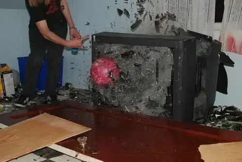 爆笑趣图让你笑到掀翻桌子,奇葩们这波操作我服了
