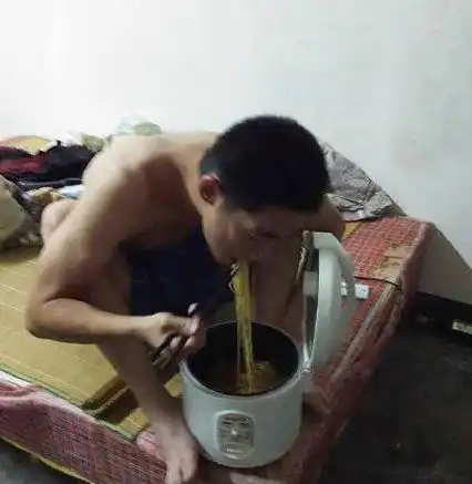 搞笑图片在姥姥和奶奶身边,长大的孩子,果然是多才多

