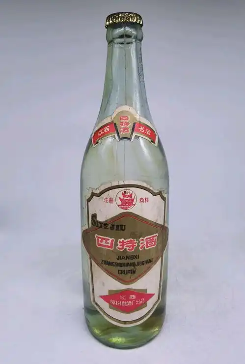这10瓶白酒很稀缺,知名度不比茅台低,如今个个都是收藏珍品
