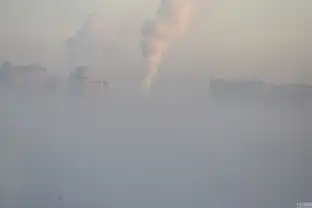 哈尔滨现雾霾天气高楼悬浮空中
