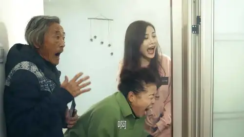 爆笑闯祸蘑菇头给老丈人泡茶,不料无意把厨房弄炸了,太搞笑了
