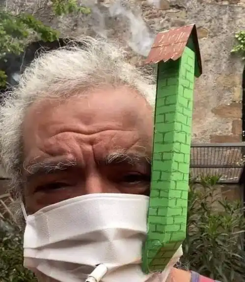 搞笑图片段子带着你的老baby一起去蹦迪吗

