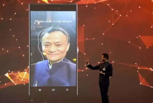 刷脸支付真的安全吗有人用马云的照片付款,结果令网友大笑
