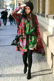 杨幂的东北大花是穿的还是p的