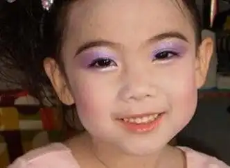 适合小孩画的妆,幼儿园小班化妆图片
