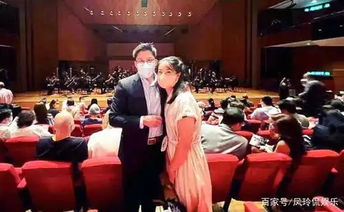 郭晶晶最新照片,腹部比霍启刚肚子还大,难怪网友猜测她怀第四胎

