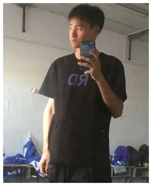 学会打扮后,男生颜值变化有多大网友性别不要弄错了
