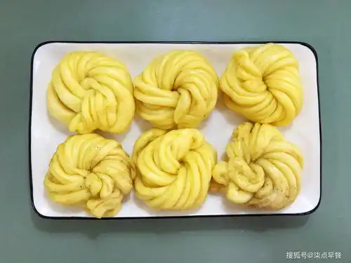 昨天猪头吃得欢,今天早餐要清淡
