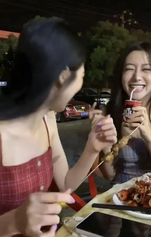 搞笑图片踹吧,妹子这是你的风格
