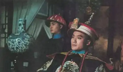 熬死三代清帝,三次垂帘听政,慈禧统治中国47年都在追求私欲

