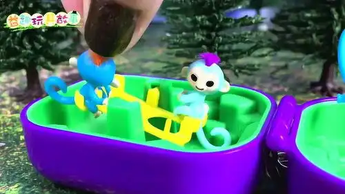 小猴子请好朋友一起分享好玩的游乐场玩具故事
