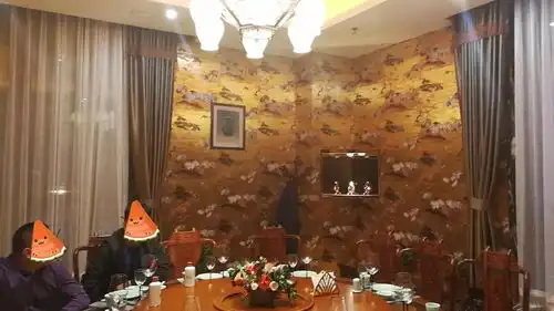烤鸭大咖空降哈尔滨,包房竟提前3天都订不上简直火炎焱燚爆到不行...
