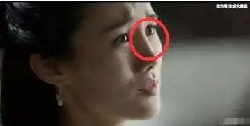 搞笑穿帮镜头,邓伦式迷之插花,幸亏热巴长得美才没太雷人
