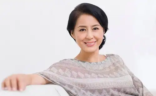 女人到了50岁后,为何就很少嫁人了是嫁不出去了,还是想开了
