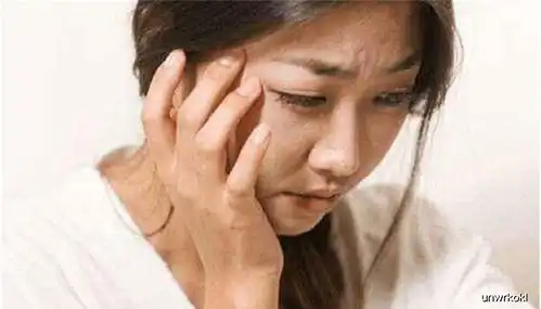 女人长期化妆与不化妆,皮肤竟然有这么大的区别看到之后慌了
