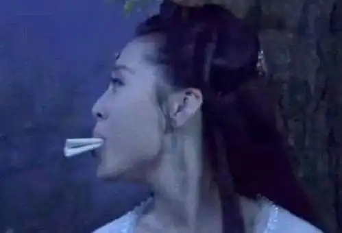 镜头让人尴尬,让人难以理解,网友太不专业了
