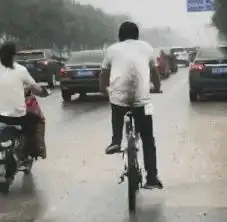 开心一刻前任问我借钱装修我给了3000,又问我借说给孩子看病,我转了60000
