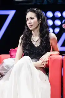 组图莫文蔚穿白色网纱裙仙气十足张杰热辣开唱嗨翻全场
