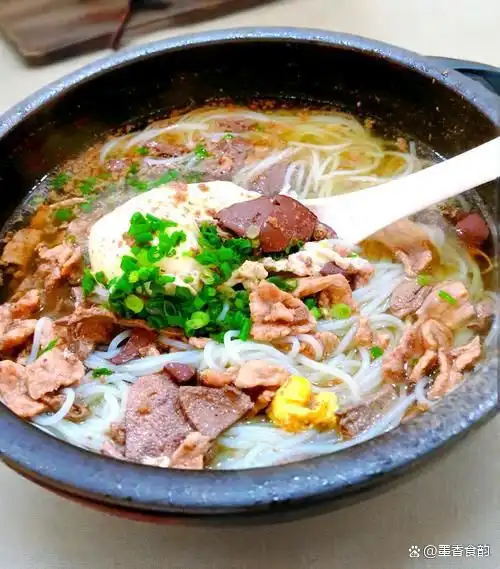 杀猪粉一碗承载湘南乡愁的全猪宴
