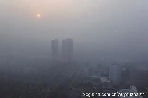 雾霾天的图片
