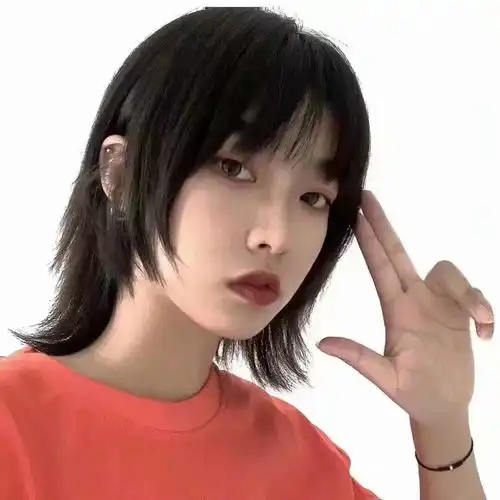 女生头像快乐的秘诀是停止胡思乱想
