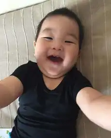 黄磊家的妹妹人儿古灵精怪,林志颖家的双胞胎萌感爆棚
