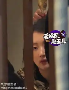 周冬雨单身生活不孤单小鲜肉助理贴身陪伴
